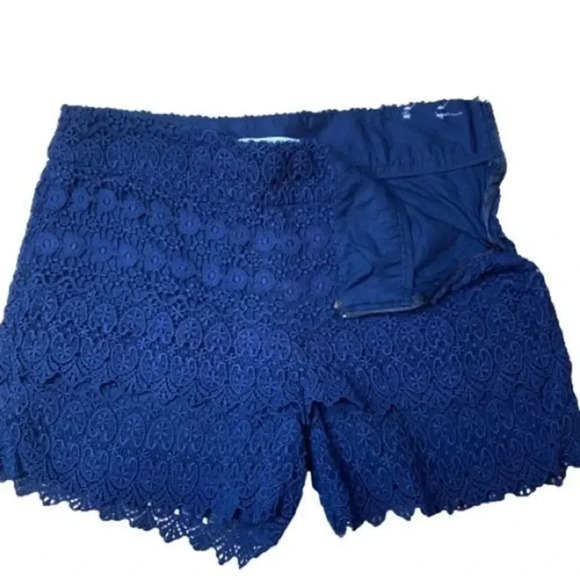 Anne Taylor Loft Tiered lace shorts - Picture 2 of 9